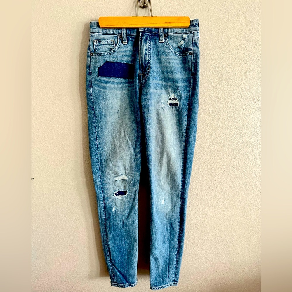 Lucky Brand jean size 2/26